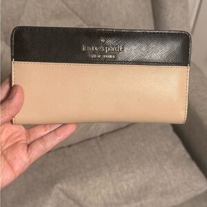kate spade Two-Tone Black and Beige Leather Continental Wallet